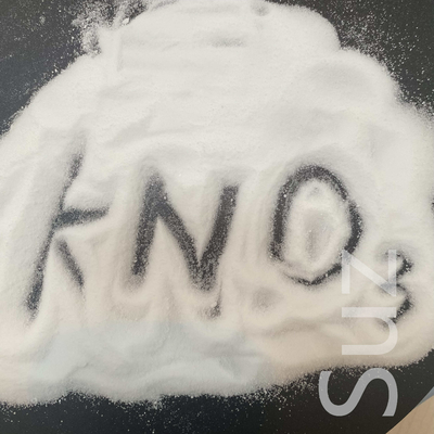 Kleurloze prismatische vorm Kaliumnitraatkristallen Witte korrels Reinheid Min. 99% Voor VN-nr. 1486